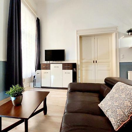 Eoetvoes Apartman Budapest Exterior photo