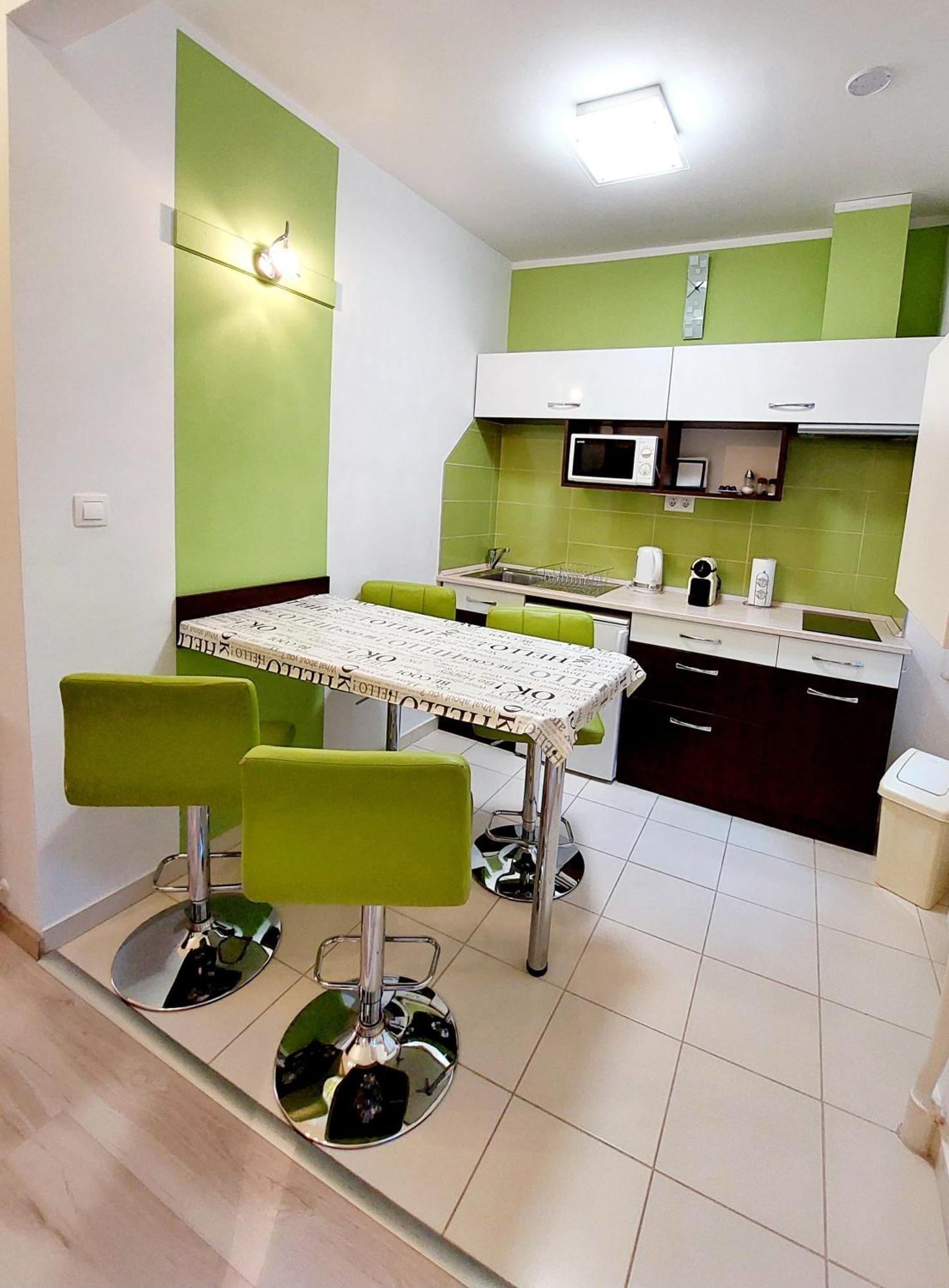Eoetvoes Apartman Budapest Exterior photo